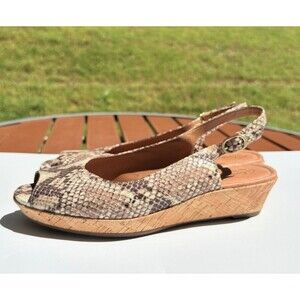 Clarks Artisan Womens Size 8.5 Snake Print Cork Wedge Slingback Pre-Owned